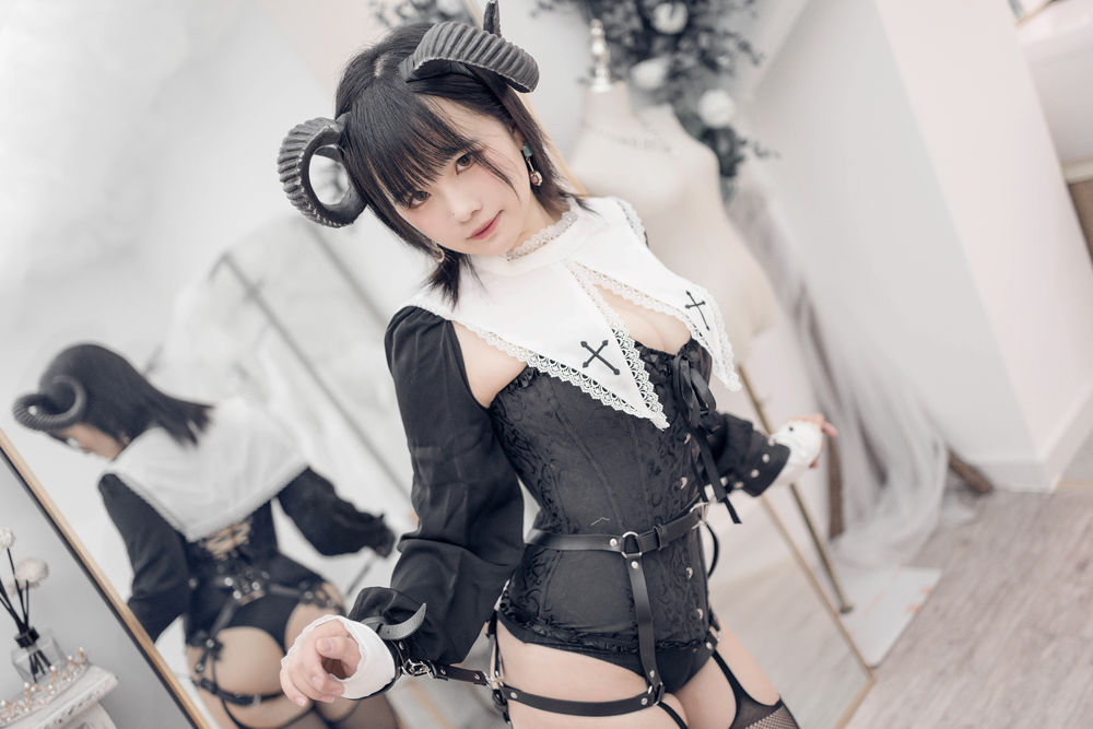 阿半今天很开心-No.008-束缚恶魔-在线看 第1张 阿半今天很开心-No.008-束缚恶魔-在线看 第1张