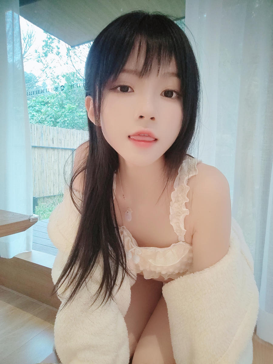 桜桃喵-No.246 – 糯米小圆子-在线看 第2张 桜桃喵-No.246 – 糯米小圆子-在线看 第2张