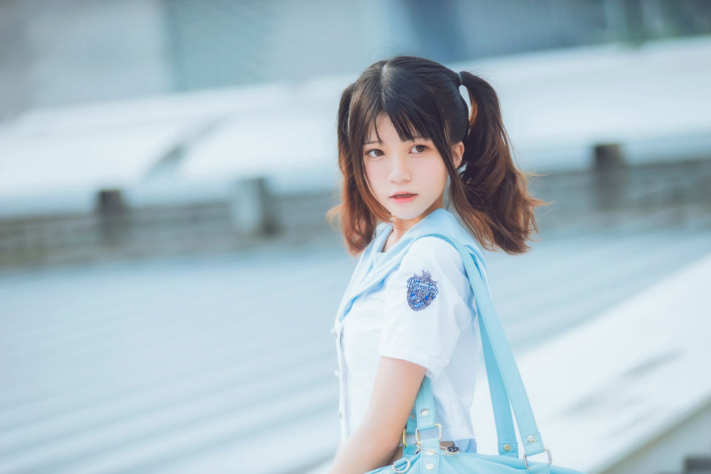 桜桃喵-微风轻轻起-在线看 第1张 桜桃喵-微风轻轻起-在线看 第1张