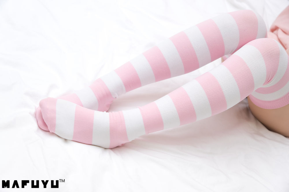 神楽坂真冬-No.003-粉白条纹-在线看 第1张 神楽坂真冬-No.003-粉白条纹-在线看 第1张