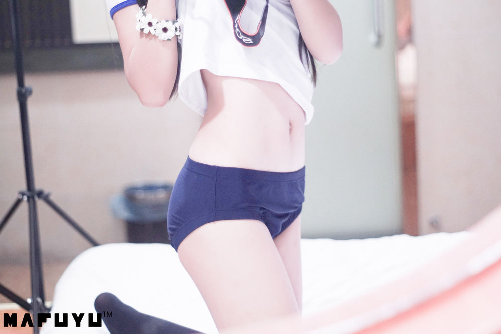 神楽坂真冬-No.007-丝袜配奶茶-在线看 第1张 神楽坂真冬-No.007-丝袜配奶茶-在线看 第1张