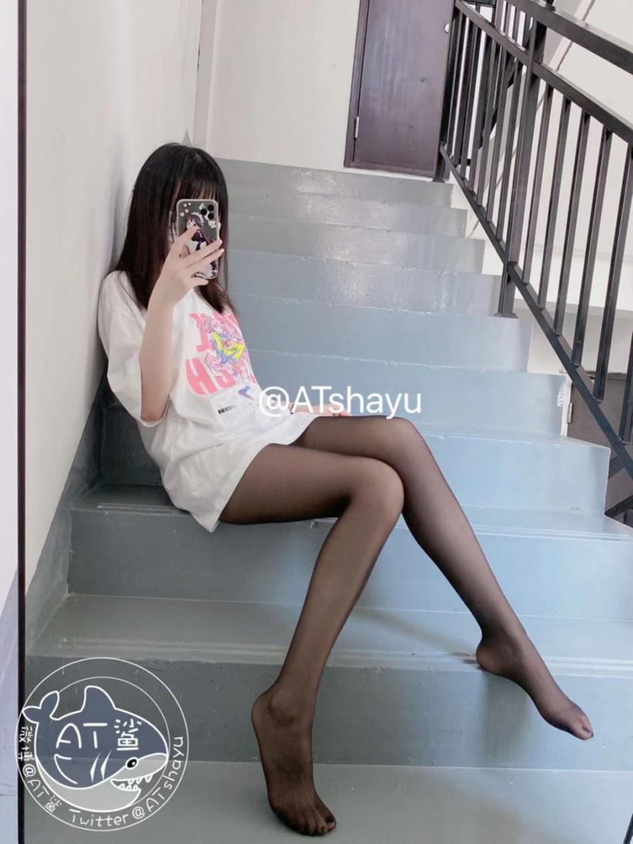 AT鲨-No.035 – 楼道里的黑丝-在线看 第1张 AT鲨-No.035 – 楼道里的黑丝-在线看 第1张