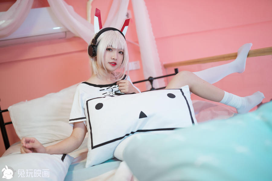 lovely呆玄-No.010-穿T恤的凌波-在线看 第1张 lovely呆玄-No.010-穿T恤的凌波-在线看 第1张