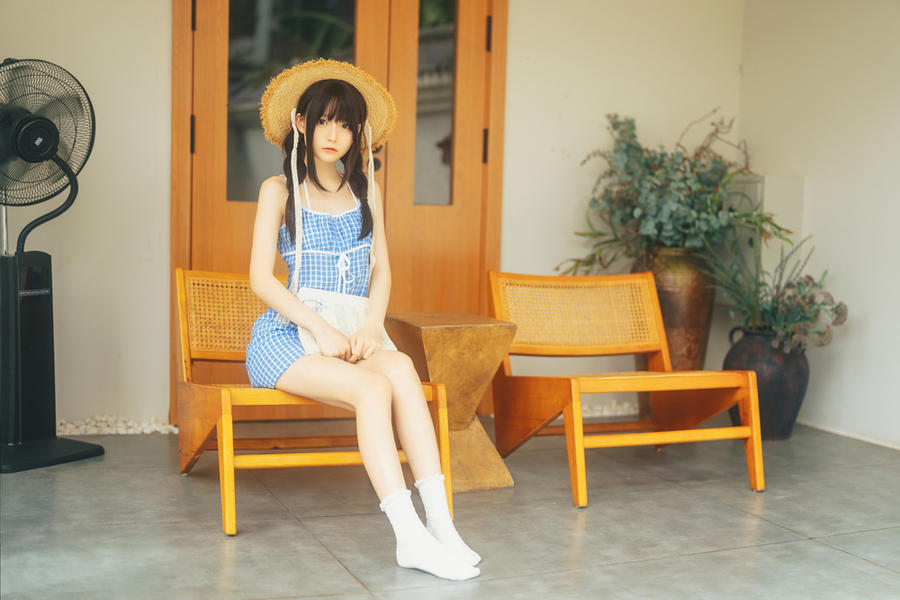 迷之呆梨-No.035-夏末-在线看 第1张 迷之呆梨-No.035-夏末-在线看 第1张