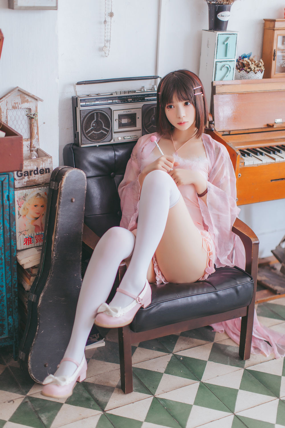 疯猫ss-No.005-粉红日常-在线看 第1张 疯猫ss-No.005-粉红日常-在线看 第1张