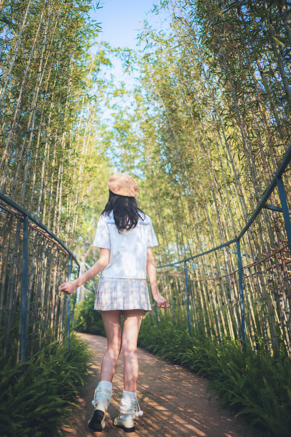 西瓜(西呱呀呀呀)-No.002-白云森林短袖无外套成片-在线看 第1张 西瓜(西呱呀呀呀)-No.002-白云森林短袖无外套成片-在线看 第1张