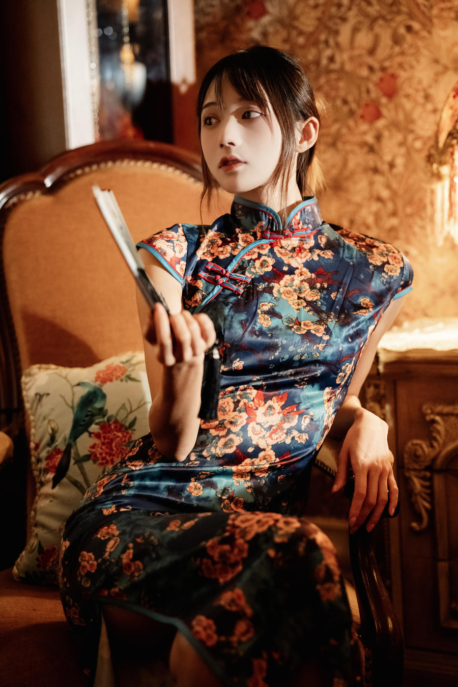 兔子Zzz不吃胡萝卜-No.135–暗室玫瑰-在线看 第1张 兔子Zzz不吃胡萝卜-No.135–暗室玫瑰-在线看 第1张