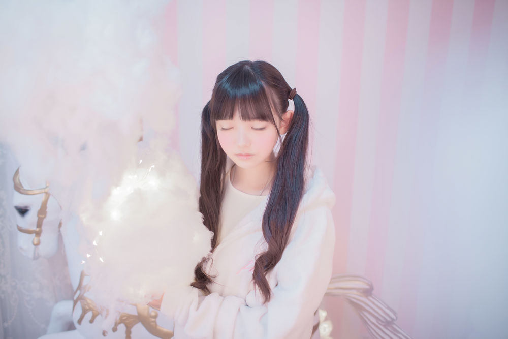 樱群-No.001-玻璃罩下的旋转木马-在线看 第3张 樱群-No.001-玻璃罩下的旋转木马-在线看 第3张