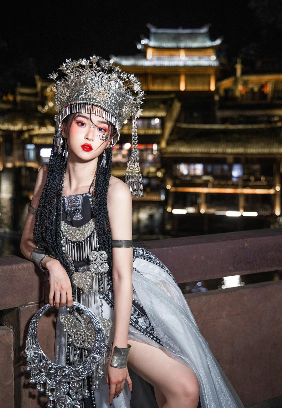 瓦斯塔亚小龙虾-No.015-苗疆女子-在线看 第2张 瓦斯塔亚小龙虾-No.015-苗疆女子-在线看 第2张