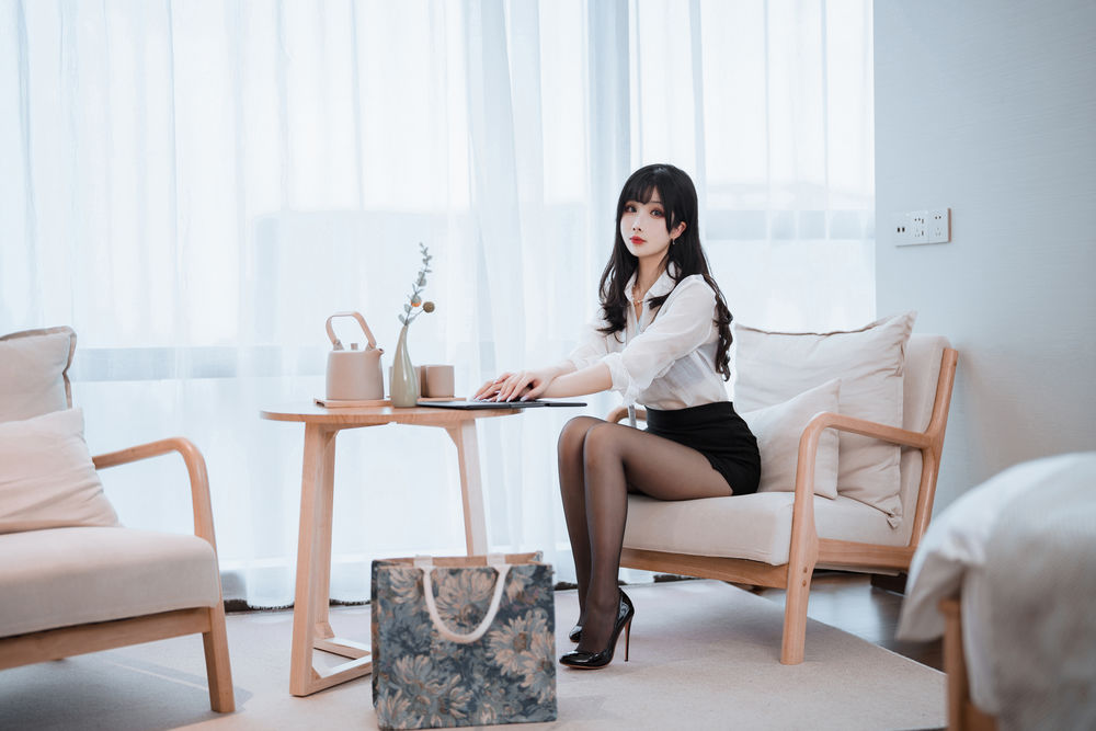 面饼仙儿-OL前辈-在线看 第1张 面饼仙儿-OL前辈-在线看 第1张