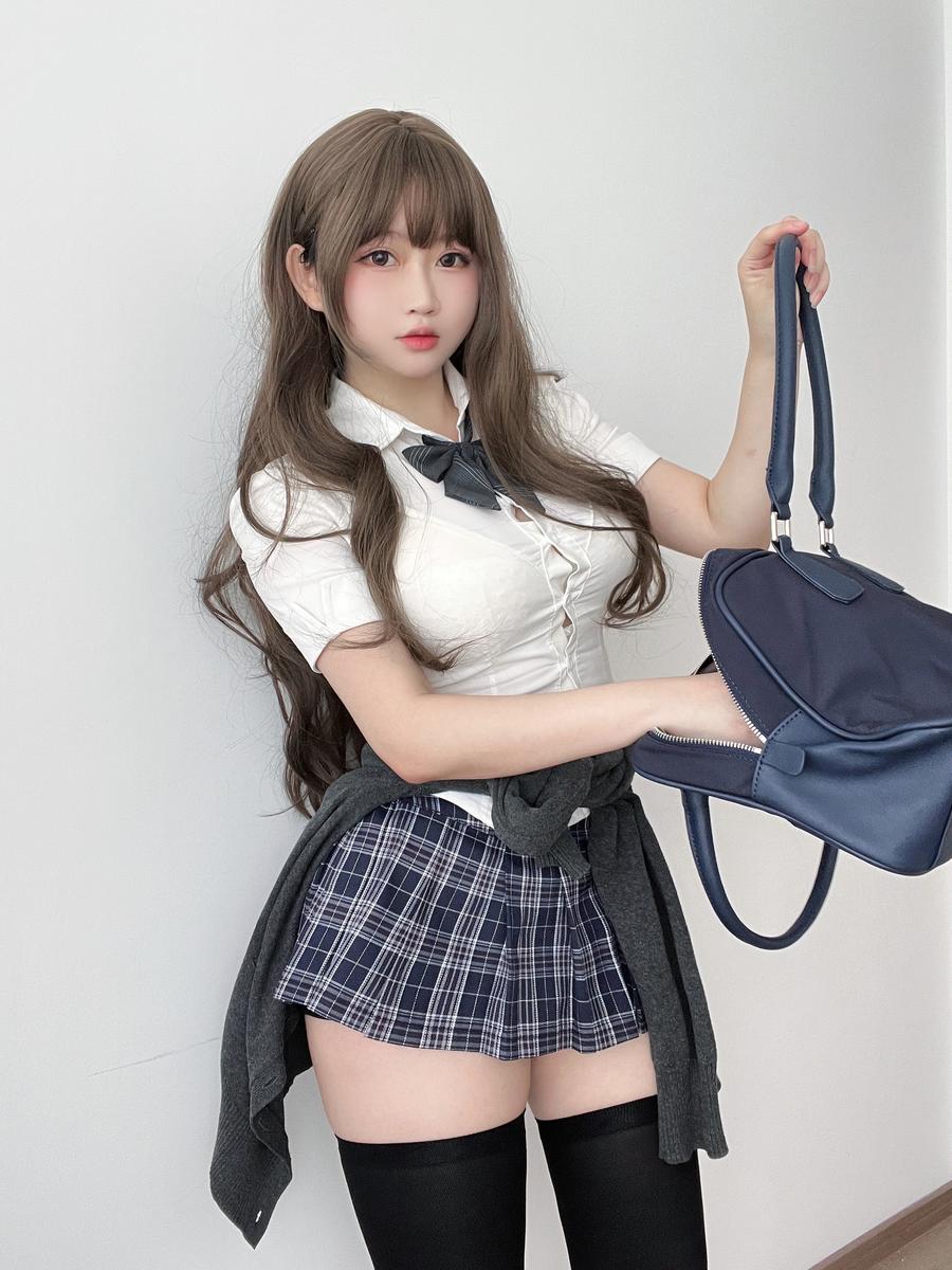 是依酱呀-No.070–学姐的日常-在线看 第1张 是依酱呀-No.070–学姐的日常-在线看 第1张