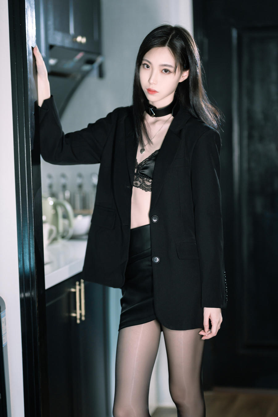 许岚LAN-No.018-黑丝西装-在线看 第1张 许岚LAN-No.018-黑丝西装-在线看 第1张