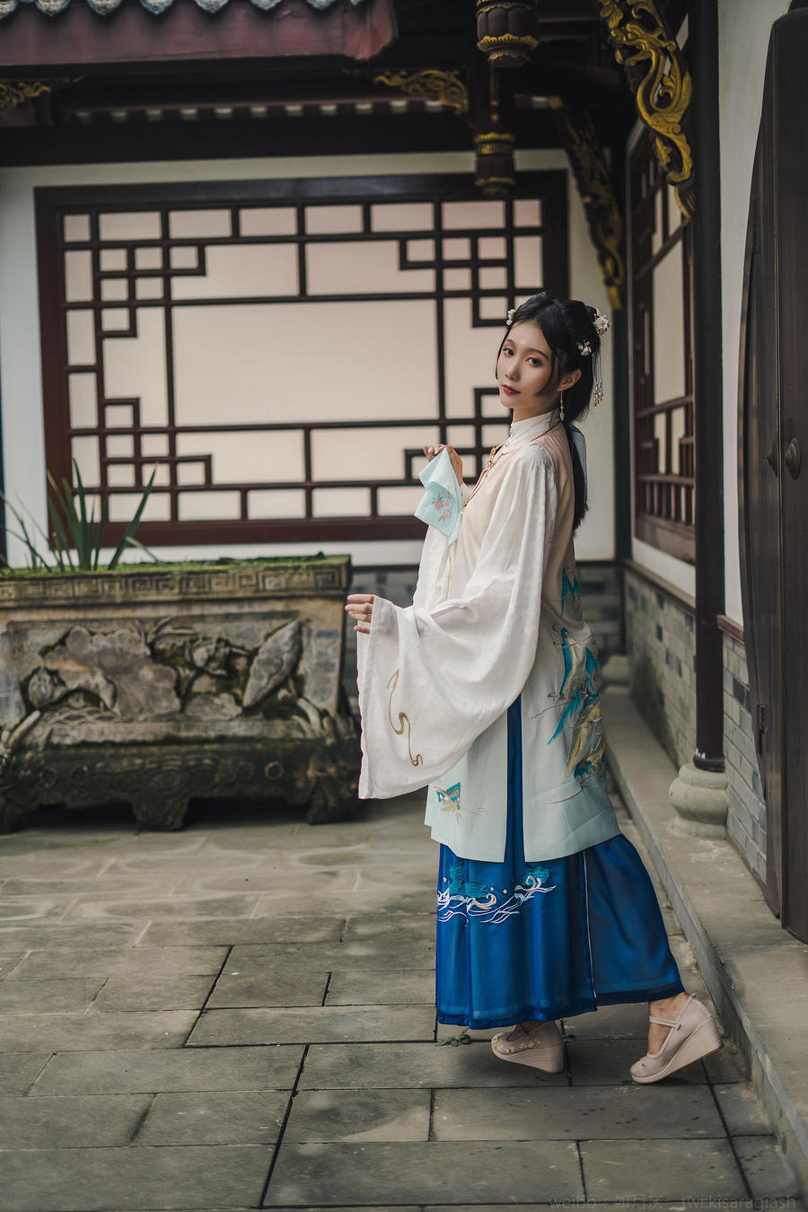 如月灰-No.009-汉服 大慈寺外景-在线看 第3张 如月灰-No.009-汉服 大慈寺外景-在线看 第3张