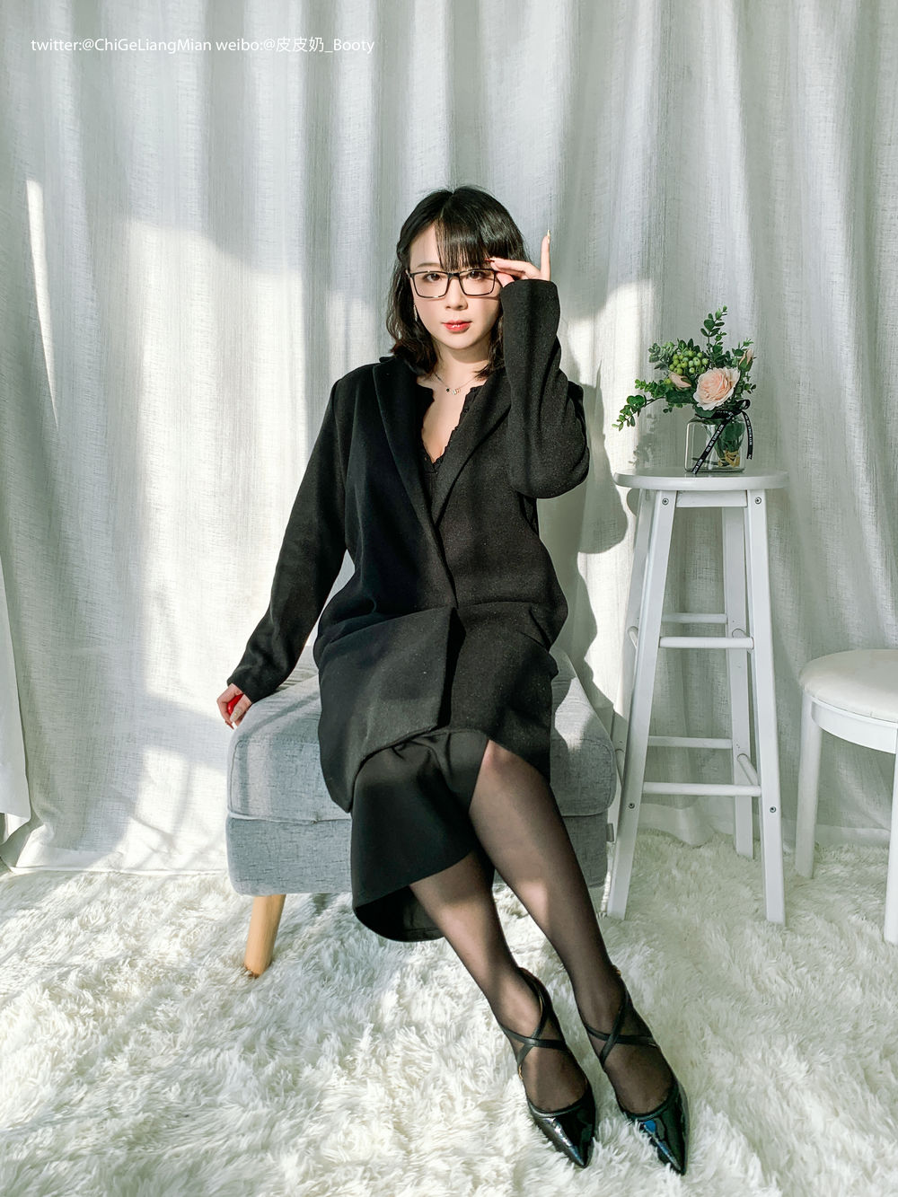 皮皮奶可可爱了啦(超皮皮皮奶)-No.005-黑色高岭ol自拍-在线看 第1张 皮皮奶可可爱了啦(超皮皮皮奶)-No.005-黑色高岭ol自拍-在线看 第1张