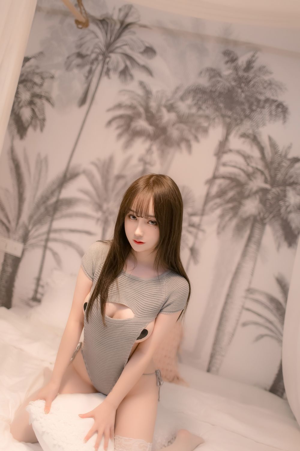 尤猫醒醒-漏背毛衣-在线看 第2张 尤猫醒醒-漏背毛衣-在线看 第2张