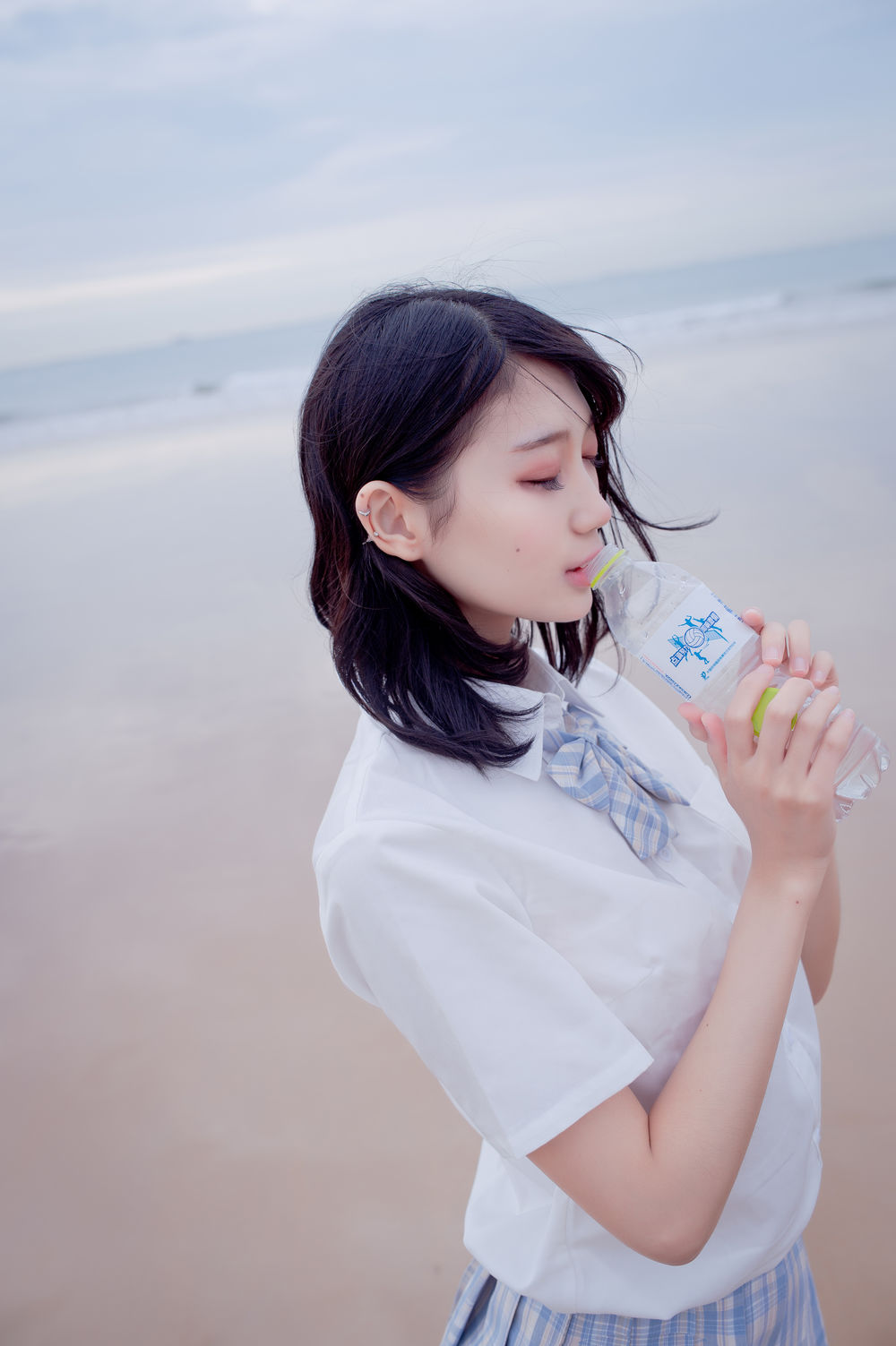 周叽是可爱兔兔-No.020-海边jk-在线看 第2张 周叽是可爱兔兔-No.020-海边jk-在线看 第2张