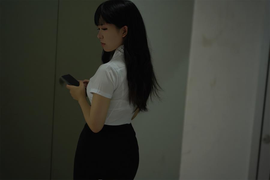 虎森森-No.022–下班后的OL-在线看 第3张 虎森森-No.022–下班后的OL-在线看 第3张