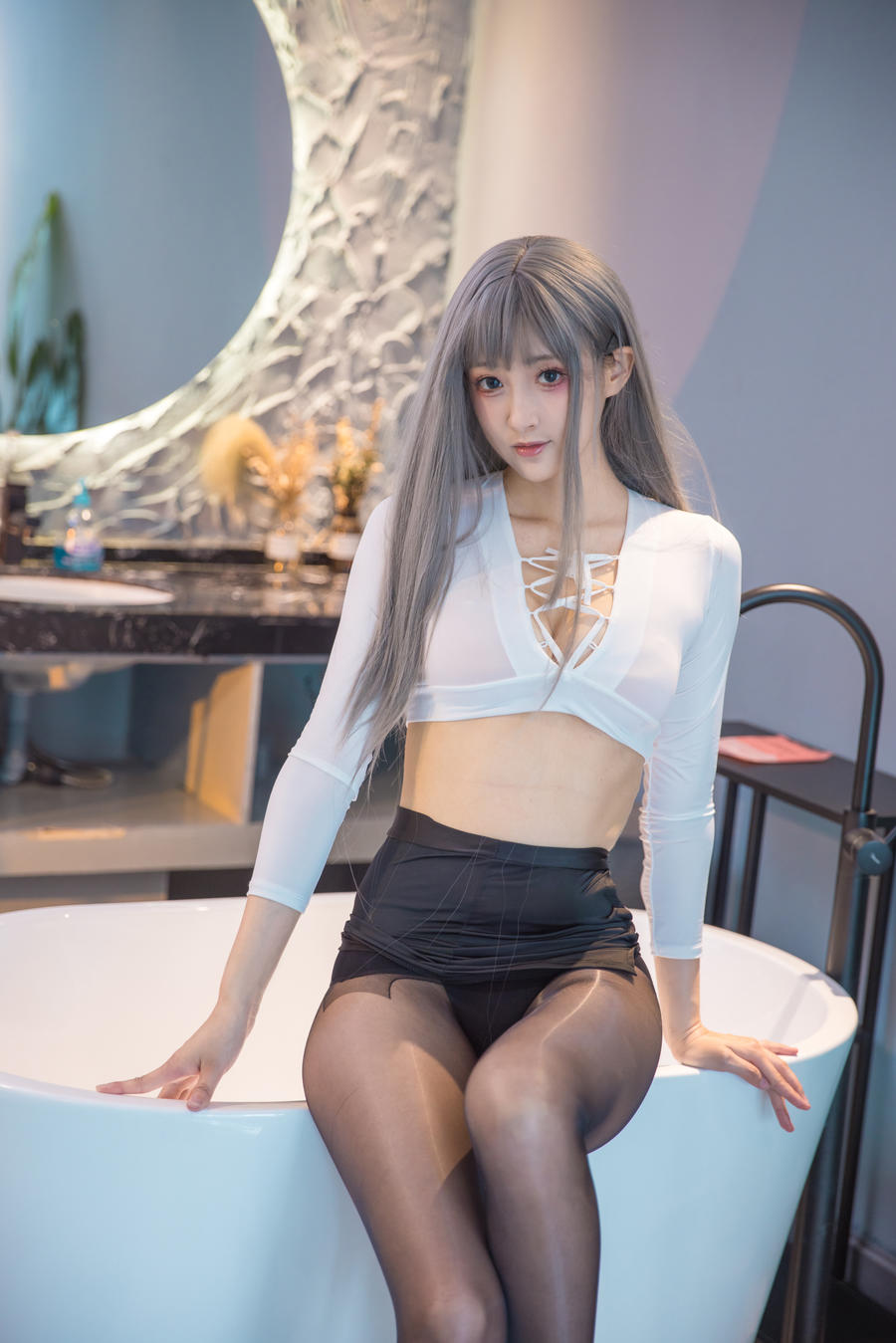 Luisa_零纱纱-No.010 – 浴缸湿身黑丝-在线看 第2张 Luisa_零纱纱-No.010 – 浴缸湿身黑丝-在线看 第2张