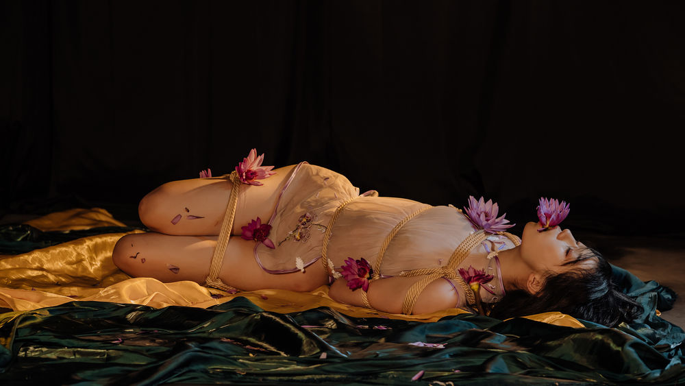 云溪溪-No.007-花与绳-在线看 第3张 云溪溪-No.007-花与绳-在线看 第3张