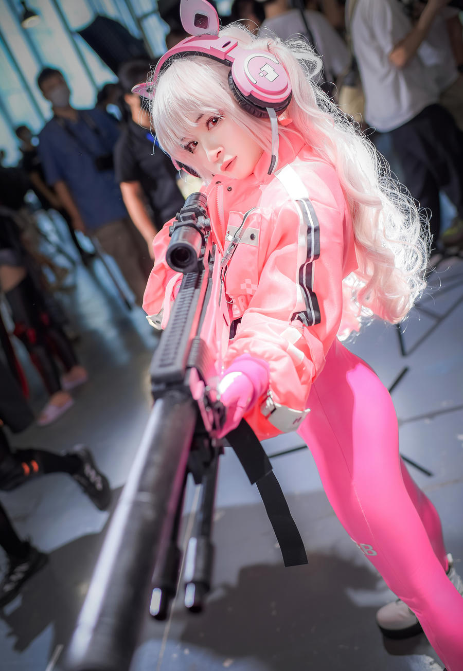 九九八吖-No.013–萤火虫漫展 NIKKE 胜利女神 爱丽丝-在线看 第1张 九九八吖-No.013–萤火虫漫展 NIKKE 胜利女神 爱丽丝-在线看 第1张