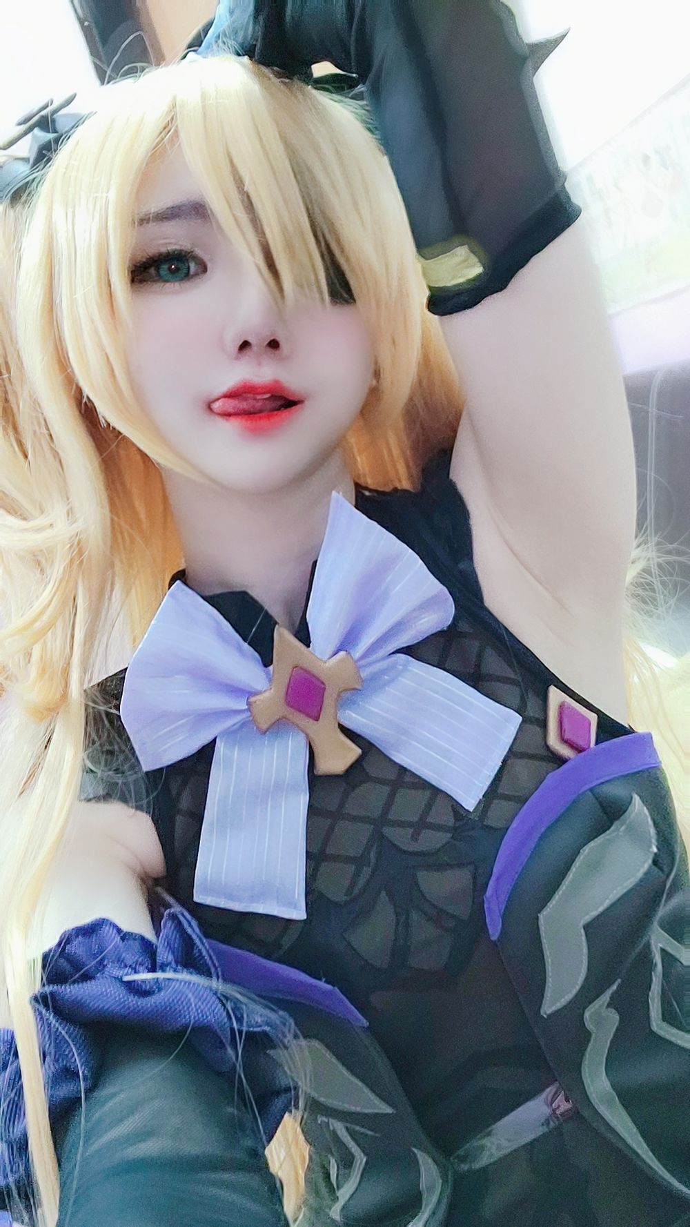 Sally Dorasnow-No.012-Fischl Selfie-在线看 第2张 Sally Dorasnow-No.012-Fischl Selfie-在线看 第2张