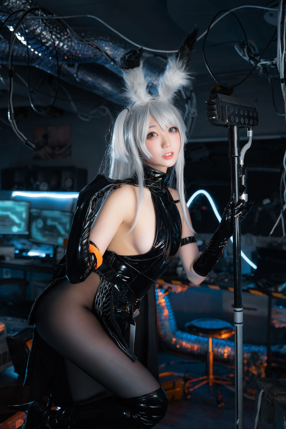 周叽是可爱兔兔-No.014-暴行精二-在线看 第3张 周叽是可爱兔兔-No.014-暴行精二-在线看 第3张