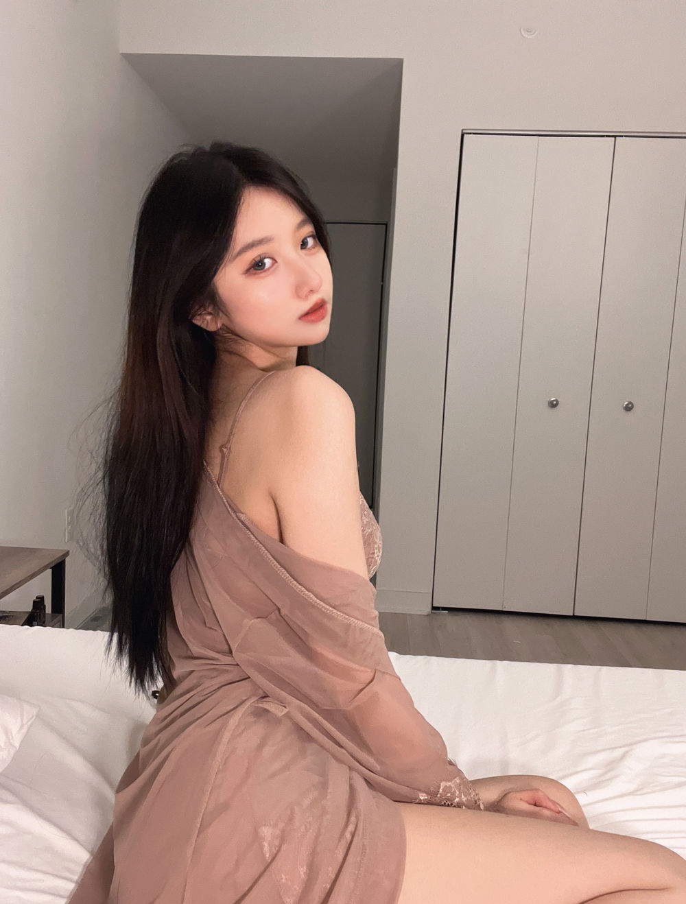 果咩酱w-No.035-入夜-在线看 第1张 果咩酱w-No.035-入夜-在线看 第1张