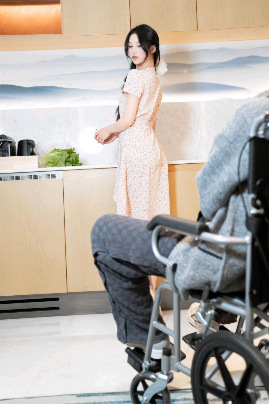 抖娘-利世-No.187 – 保姆与老头-在线看 第2张 抖娘-利世-No.187 – 保姆与老头-在线看 第2张