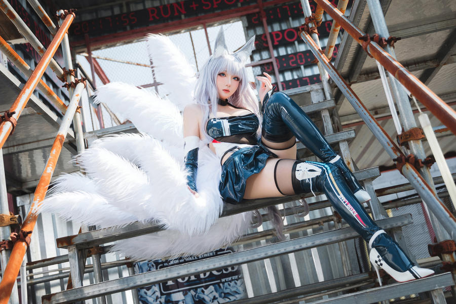 瓜希酱-No.060-碧蓝航线 信浓赛车 轰鸣的银轮皮肤-在线看 第1张 瓜希酱-No.060-碧蓝航线 信浓赛车 轰鸣的银轮皮肤-在线看 第1张