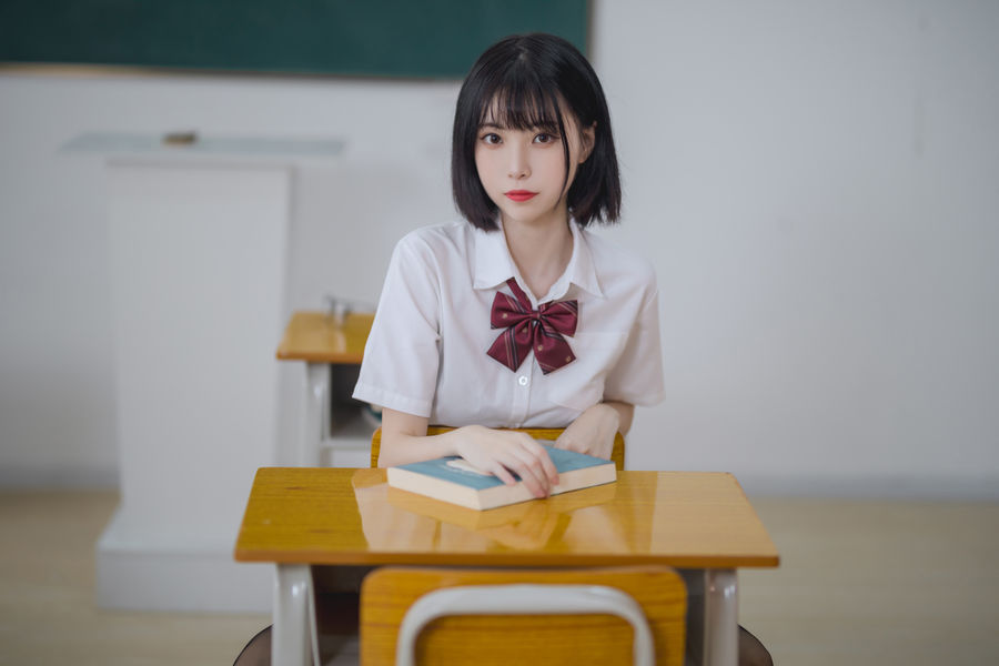 许岚LAN-No.001-教室jk黑丝-在线看 第1张 许岚LAN-No.001-教室jk黑丝-在线看 第1张