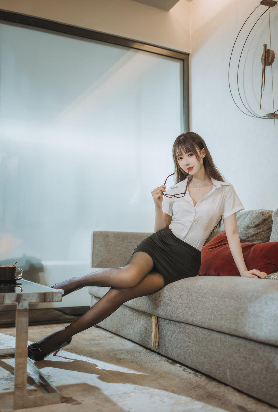 羽生三未-No.015 – 黑丝包臀OL-在线看 第1张 羽生三未-No.015 – 黑丝包臀OL-在线看 第1张