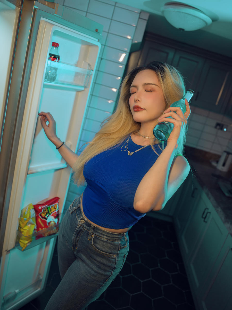 秋和柯基-No.092-微醺-在线看 第1张 秋和柯基-No.092-微醺-在线看 第1张