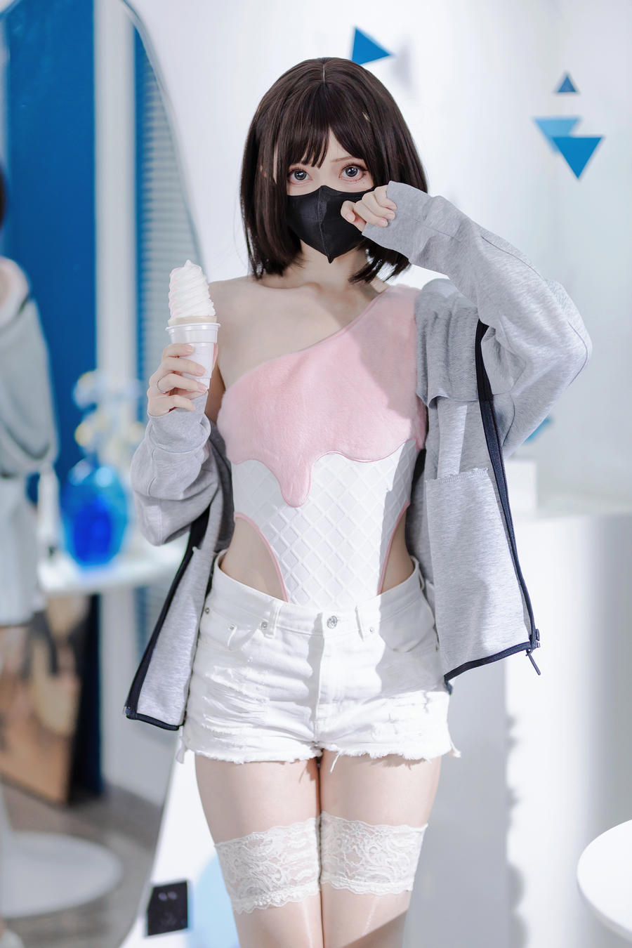 洛桑w伊梓-No.018 – 甜筒-在线看 第1张 洛桑w伊梓-No.018 – 甜筒-在线看 第1张