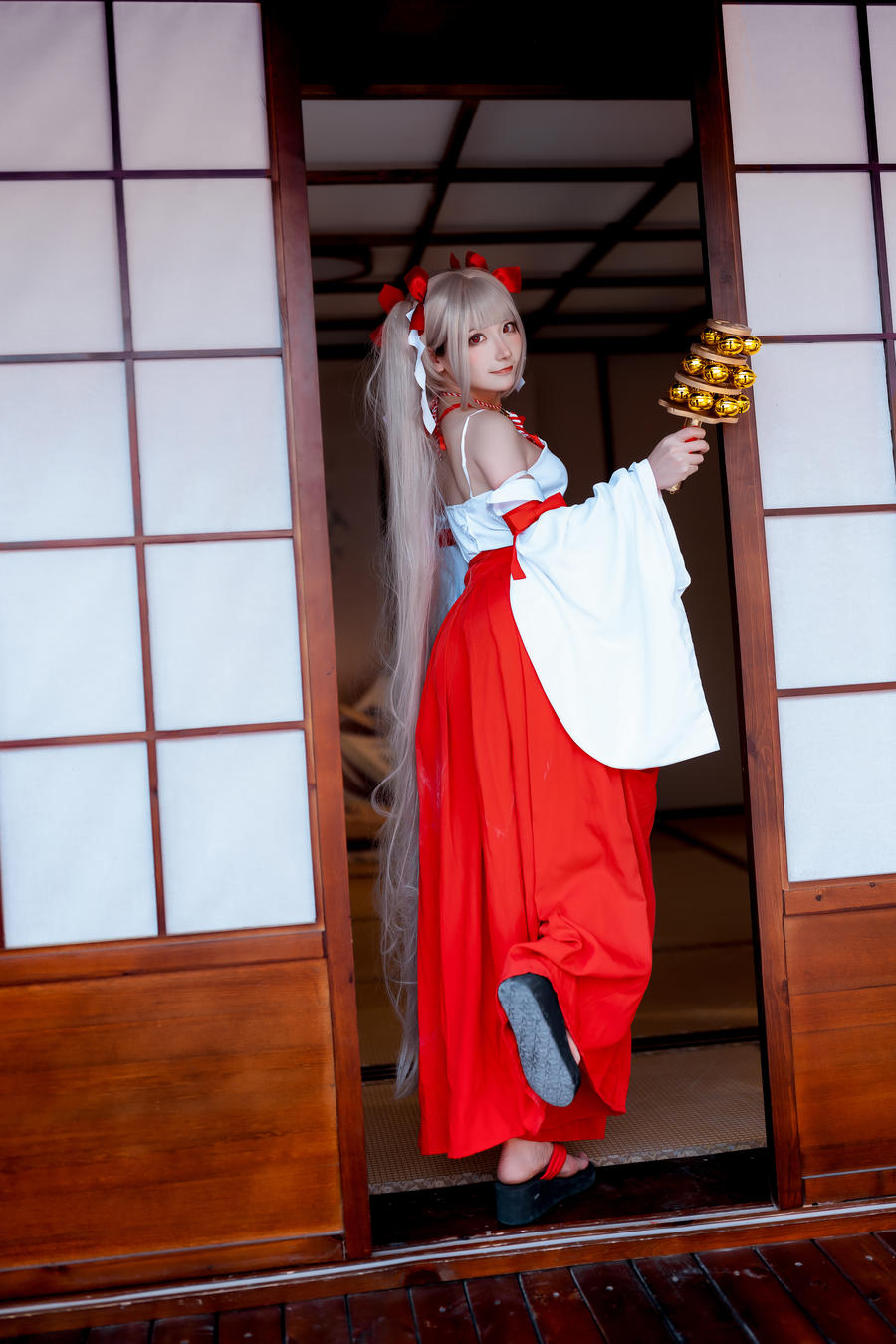 是三不是世w-No.051 – 碧蓝航线 可畏巫女-在线看 第1张 是三不是世w-No.051 – 碧蓝航线 可畏巫女-在线看 第1张