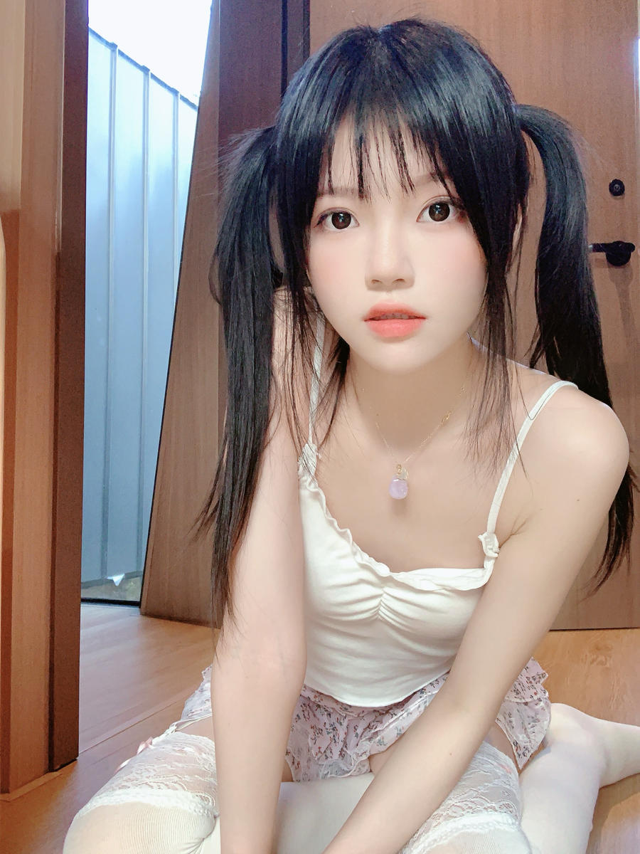 桜桃喵-No.263 – 碎花 自拍-在线看 第2张 桜桃喵-No.263 – 碎花 自拍-在线看 第2张